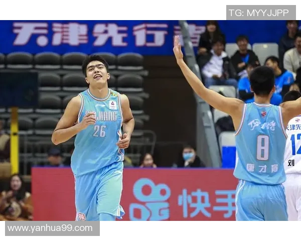 新疆队球员鲁吐布拉受邀参加明星对抗赛展现技术实力