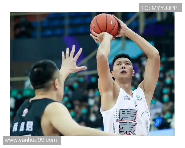 易建联再度入选CBA全明星首发阵容，成为本赛季最大亮点