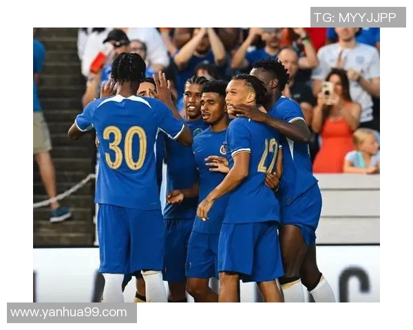 切尔西锋霸入选国家队名单，球迷纷纷为其喝彩